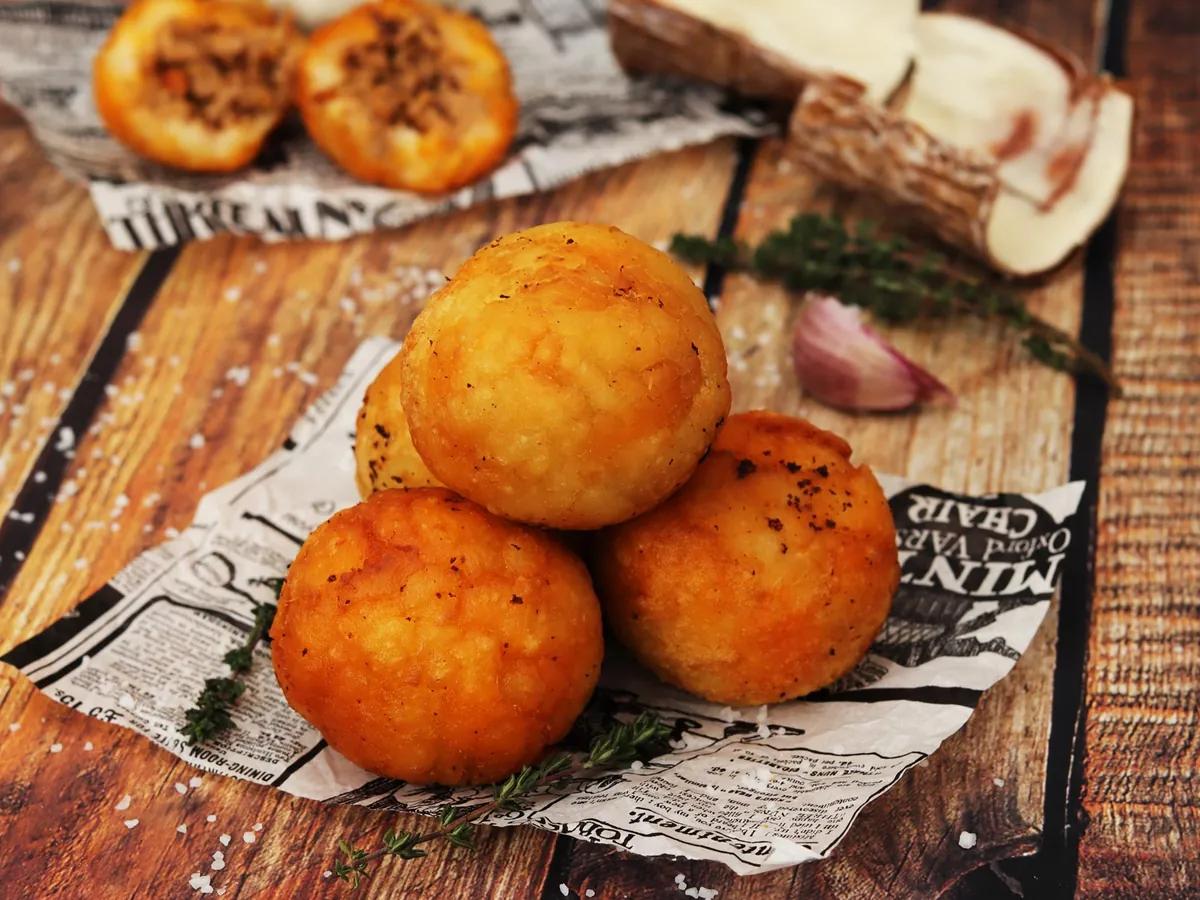 Bolitas de Yuca Rellena